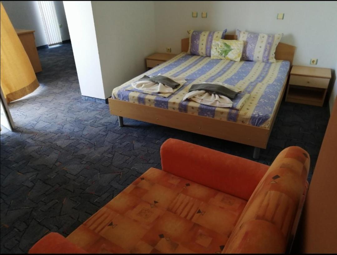 Hotel St. Anthony Slantchev Briag Extérieur photo